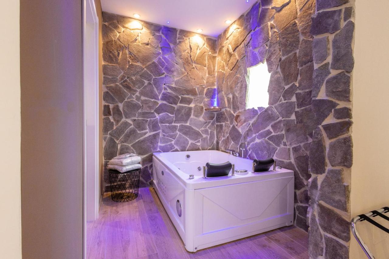 Lovely Rooms - Guest House Suites Triggiano Eksteriør billede