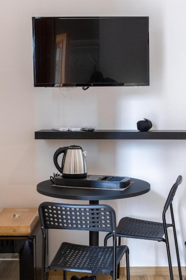 Lovely Rooms - Guest House Suites Triggiano Eksteriør billede