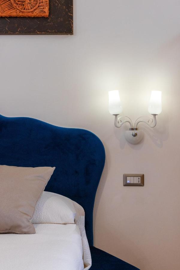 Lovely Rooms - Guest House Suites Triggiano Eksteriør billede