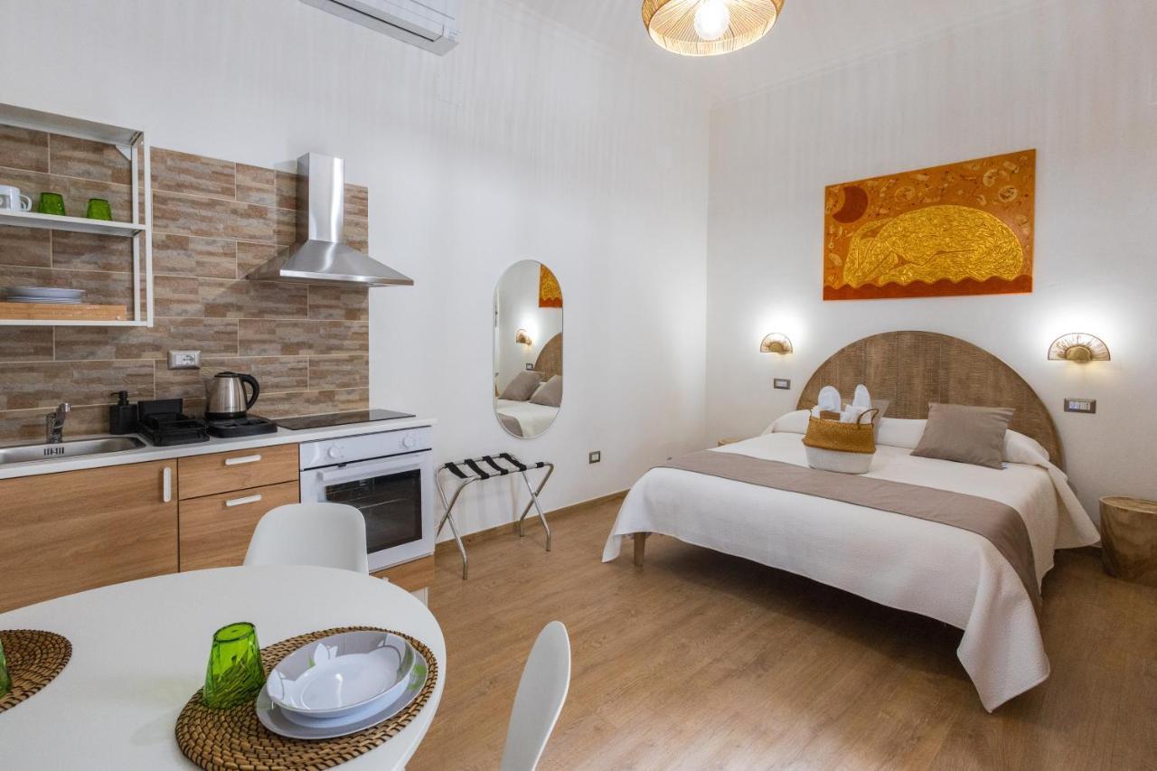 Lovely Rooms - Guest House Suites Triggiano Eksteriør billede